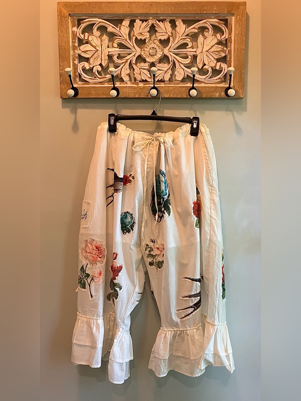 Indi & Sai Bird and Floral Romantic White Draw String Bloomers, NWOT